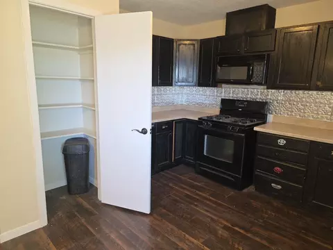 Kitchen - 3206 Drexel, Big Spring, TX 79720 photo 2 of 2