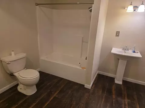 Bath - 3206 Drexel, Big Spring, TX 79720 photo 1 of 2