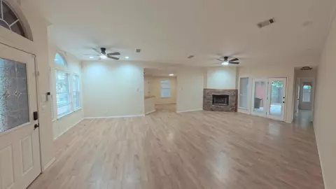 Living - 3501 Mark Ln, Midland, TX 79707 photo 5 of 17