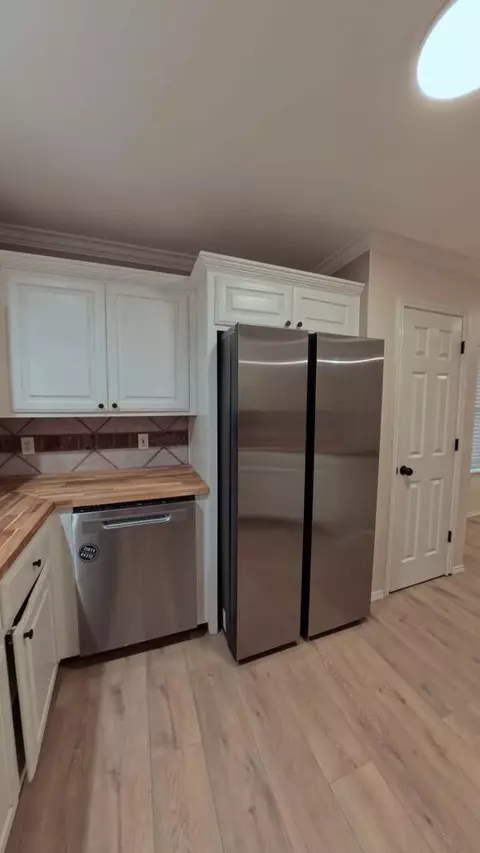 Kitchen - 3501 Mark Ln, Midland, TX 79707 photo 7 of 8