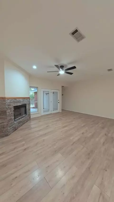 Living - 3501 Mark Ln, Midland, TX 79707 photo 7 of 17