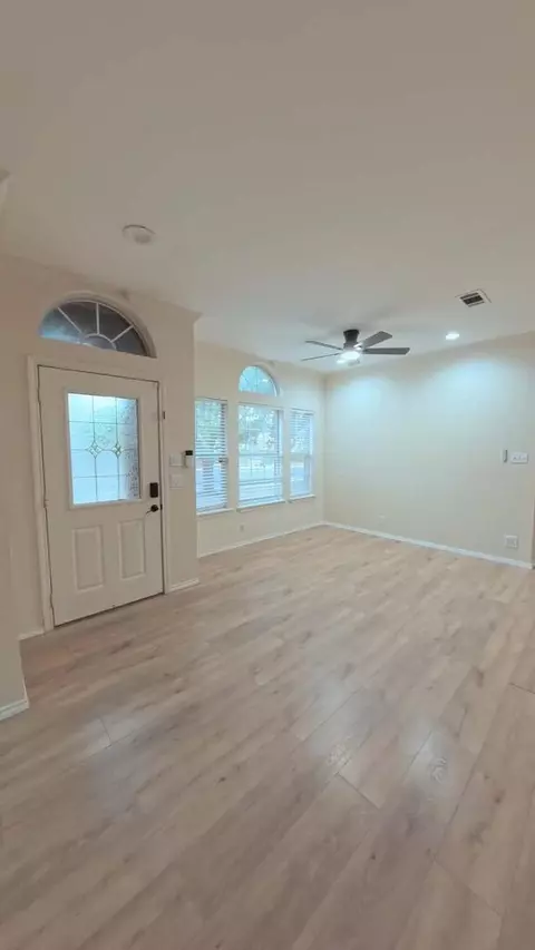 Living - 3501 Mark Ln, Midland, TX 79707 photo 12 of 17
