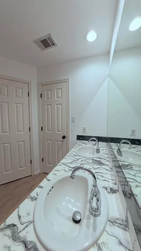 Bath - 3501 Mark Ln, Midland, TX 79707 photo 11 of 11