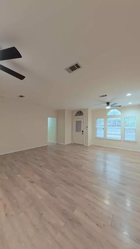 Living - 3501 Mark Ln, Midland, TX 79707 photo 9 of 17