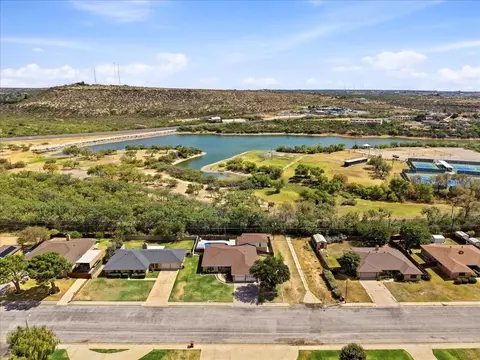View/Area - 2715 Coronado Ave, Big Spring, TX 79720 photo 6 of 19
