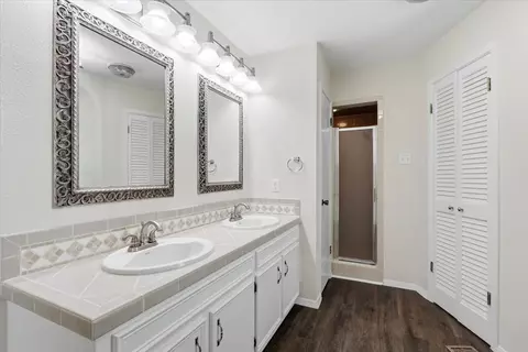 Bath - 2715 Coronado Ave, Big Spring, TX 79720 photo 12 of 12