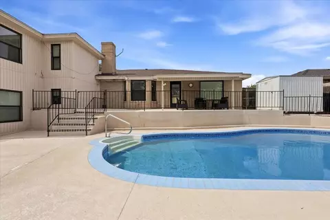 Exterior - 2715 Coronado Ave, Big Spring, TX 79720 photo 5 of 22