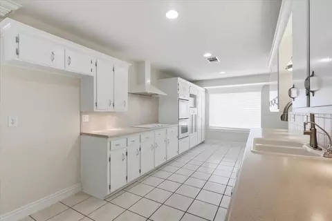 Kitchen - 2715 Coronado Ave, Big Spring, TX 79720 photo 1 of 7