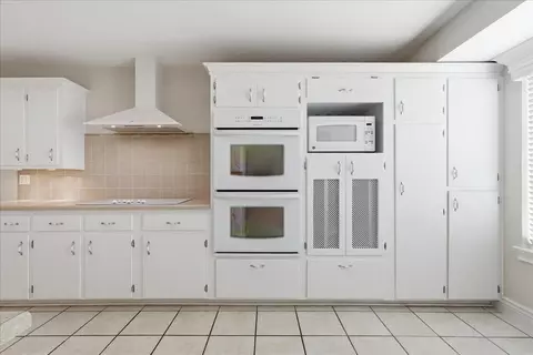 Kitchen - 2715 Coronado Ave, Big Spring, TX 79720 photo 6 of 7