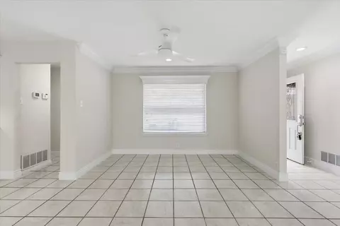 Living - 2715 Coronado Ave, Big Spring, TX 79720 photo 7 of 10