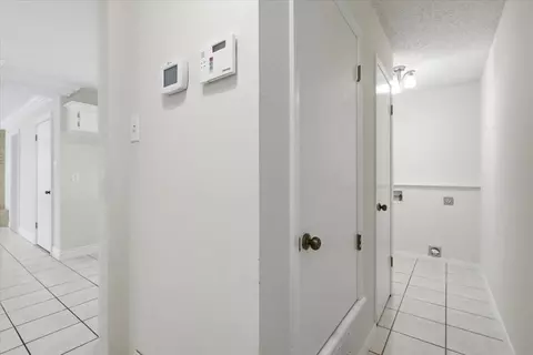 Entry Way - 2715 Coronado Ave, Big Spring, TX 79720 photo 2 of 4
