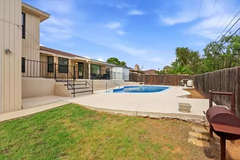 Exterior - 2715 Coronado Ave, Big Spring, TX 79720 photo 10 of 22