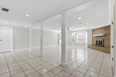 Living - 2715 Coronado Ave, Big Spring, TX 79720 photo 3 of 10