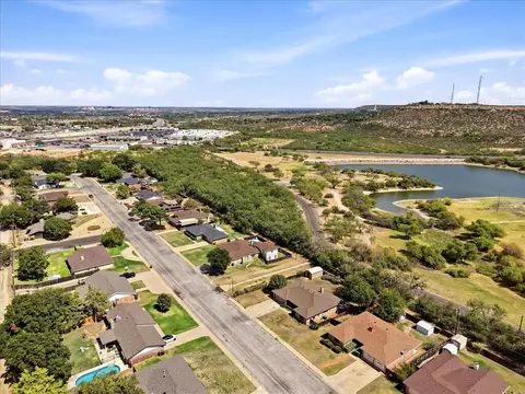 View/Area - 2715 Coronado Ave, Big Spring, TX 79720 photo 5 of 19