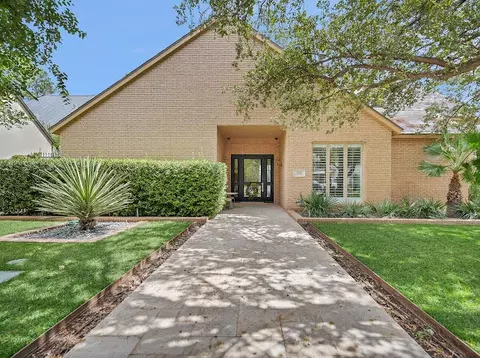 2713 Racquet Club Dr, Midland, TX 79705