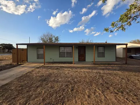 1103 E Pne, Midland, TX 79701