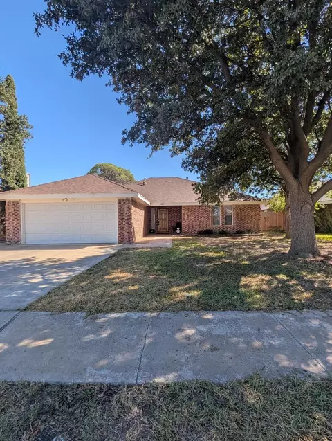 5011 Pleasant Dr, Midland, TX 79703