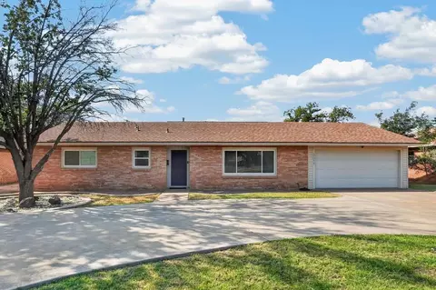 2611 W Golf Course Rd W, Midland, TX 79701