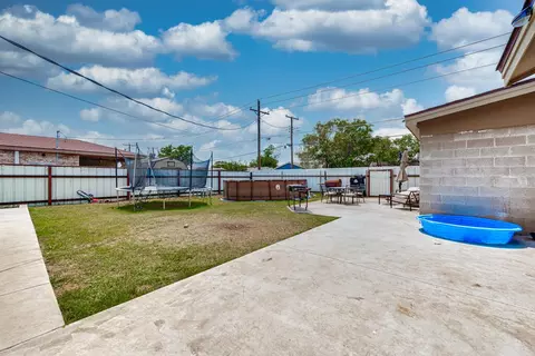 807 NW 4th St, Andrews, TX 79714