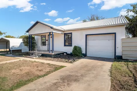 Exterior - 206 E 16th St, Big Spring, TX 79720 photo 2 of 8