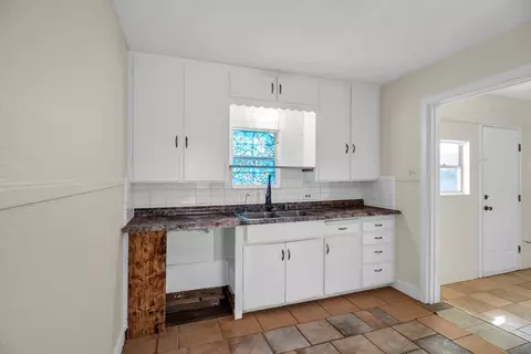 Kitchen - 206 E 16th St, Big Spring, TX 79720 photo 1 of 2