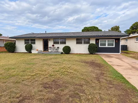 105 W Shandon Ave, Midland, TX 79701