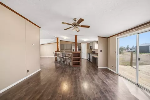 Living - 1601 Todd Rd, Big Spring, TX 79720 photo 4 of 8