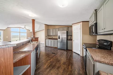 Kitchen - 1601 Todd Rd, Big Spring, TX 79720 photo 2 of 2