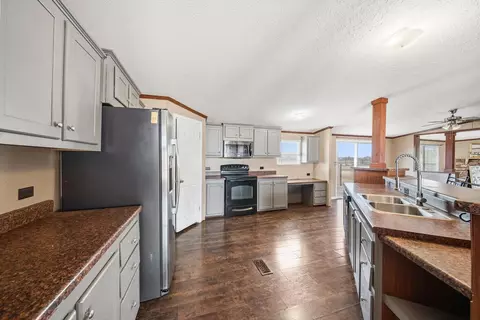 Kitchen - 1601 Todd Rd, Big Spring, TX 79720 photo 1 of 2