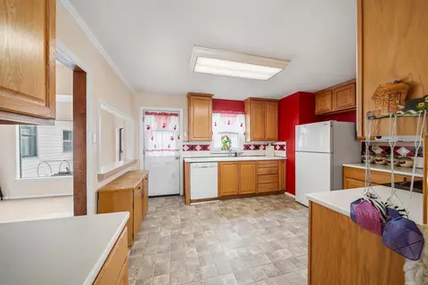 Kitchen - 6801 E Midway Rd, Big Spring, TX 79720 photo 1 of 3