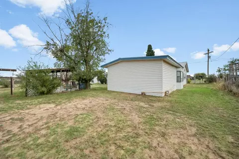 Exterior - 6801 E Midway Rd, Big Spring, TX 79720 photo 9 of 13
