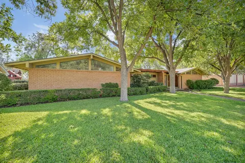 911 Princeton Ave, Midland, TX 79701