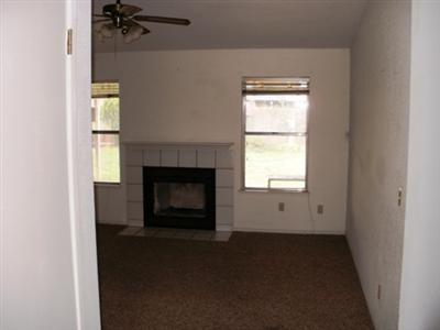 3828 Hollywood Dr, Ceres, CA 95307 photo 2