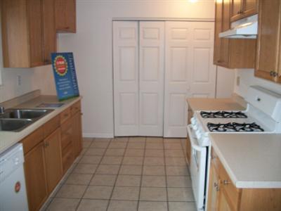 555 Robert Ave, Ripon, CA 95366 photo 3