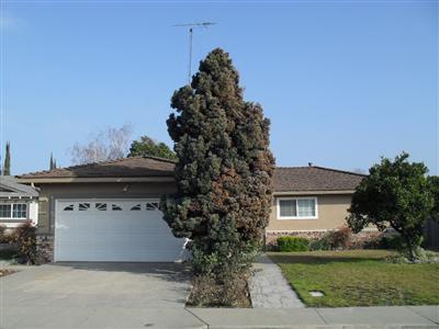 2181 Rochelle Ave, Turlock, CA 95382 photo 1