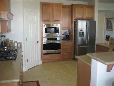 2483 Shadow Berry Dr, Manteca, CA 95336 photo 2