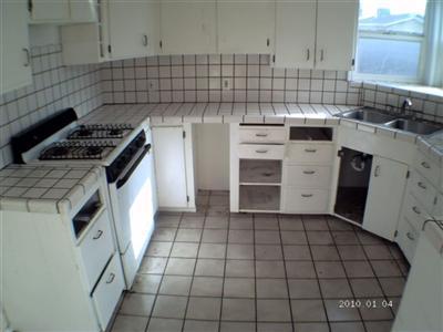 1421 Lombardy Dr, Modesto, CA 95351 photo 2