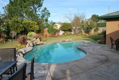 927 Van Ct, Ripon, CA 95366 photo 4