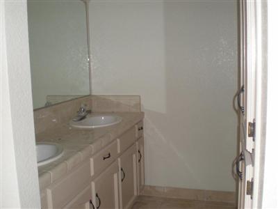 656 Cobblestone Ln, Manteca, CA 95336 photo 4