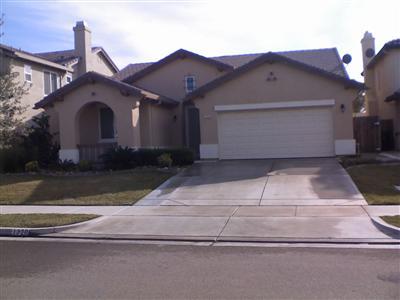 1320 Thoroughbred St, Patterson, CA 95363 photo 1