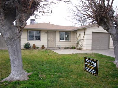 617 Carson Ave, Modesto, CA 95357 photo 1