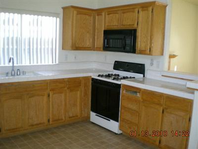 1693 Backus, Turlock, CA 95380 photo 4