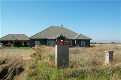17925 Sycamore Ave, Patterson, CA 95363 photo 2