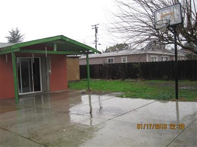 1208 Hilltop Ln, Modesto, CA 95358 photo 2