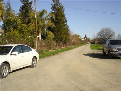3415 S Macarthur Dr, Tracy, CA 95377 photo 2