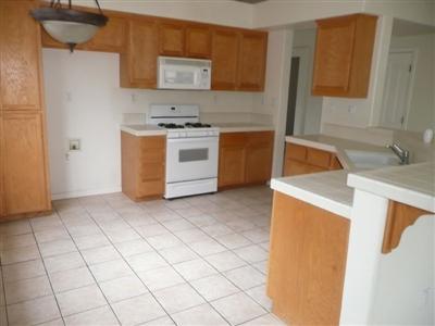 244 Dyer Ave, Manteca, CA 95336 photo 2
