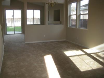9465 Brookmont Ct, Elk Grove, CA 95624 photo 3
