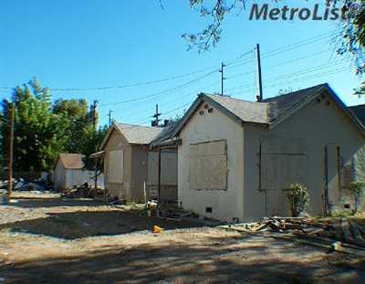 106 Pine St, Modesto, CA 95351 photo 1