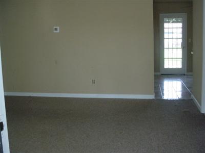 449 Elm Ave, Manteca, CA 95336 photo 2