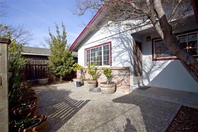 2709 Adrian Dr, Davis, CA 95618 photo 2